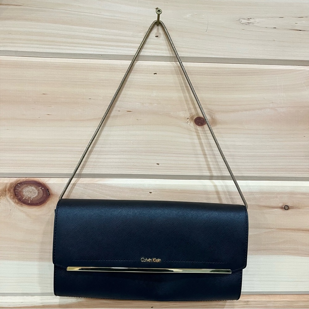 NWOT Calvin Klein Cindy Saffiano Shoulder Bag - Black